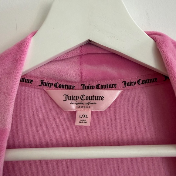 New Juicy Couture Vibrant Pink Robe - Picture 3 of 5